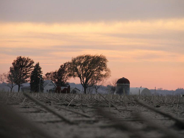 Months after the Missouri River flooded fields and finally receded, such as on this field in 2011, some fields remained dormant and still unworked. (DTN photo by Elaine Shein)